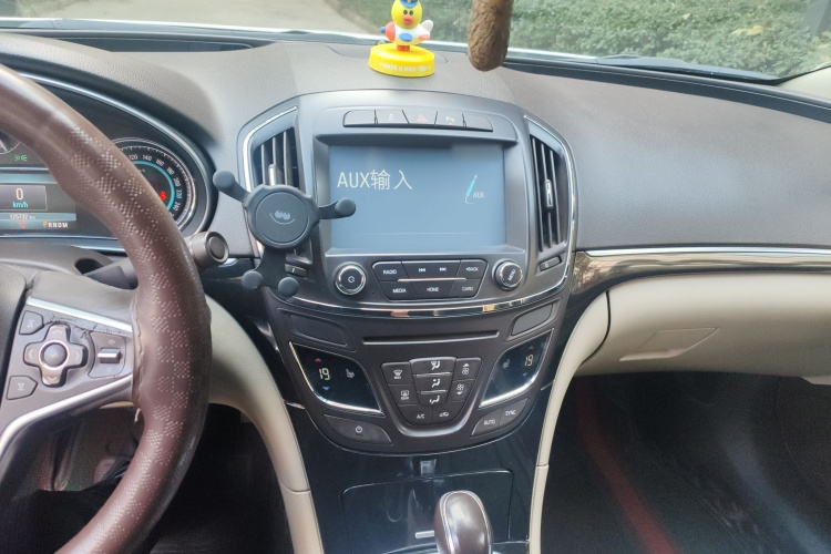 别克 君威 2015款 2.0L 精英时尚型局部细节16