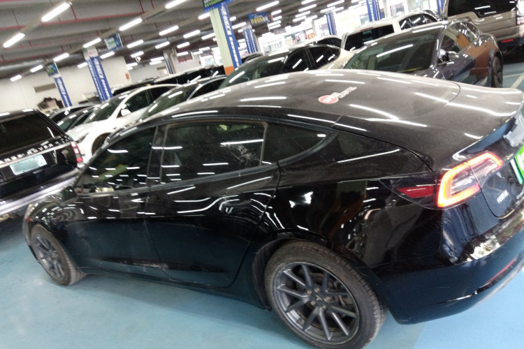 特斯拉 Model 3 2021款 标准续航后驱升级版车身外观6002