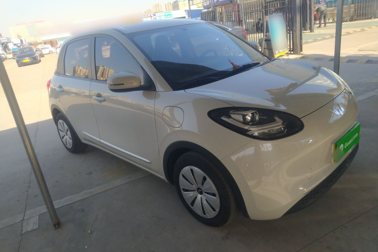 五菱汽车 五菱缤果 2023款 333km 快享款车身外观3