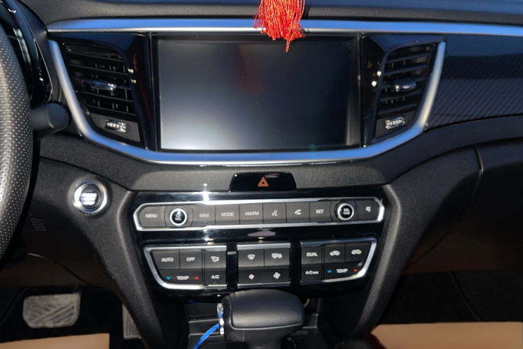 广汽传祺 传祺GS7 2019款 390T 两驱豪华智联型局部细节16