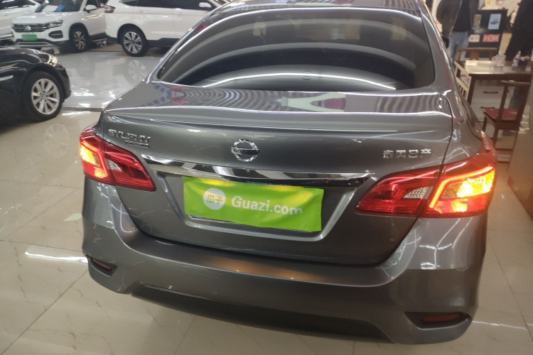 日产 轩逸 2022款 经典 1.6XL CVT豪华版车身外观6