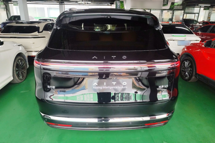 鸿蒙智行 问界M7 2026款 增程 Pro+四驱版 5座车身外观6004