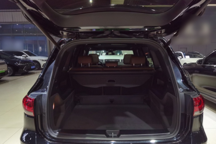 奔驰GLB 2023款 GLB 220 动感型机舱底盘23