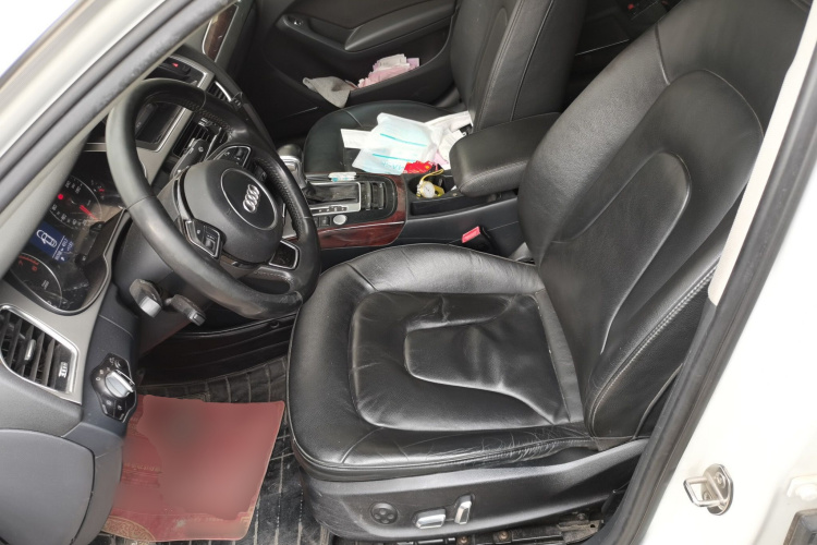 奥迪A4L 2016款 35 TFSI 自动舒适型中控内饰19