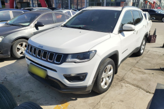 Jeep 指南者 2019款 220T 自动家享版