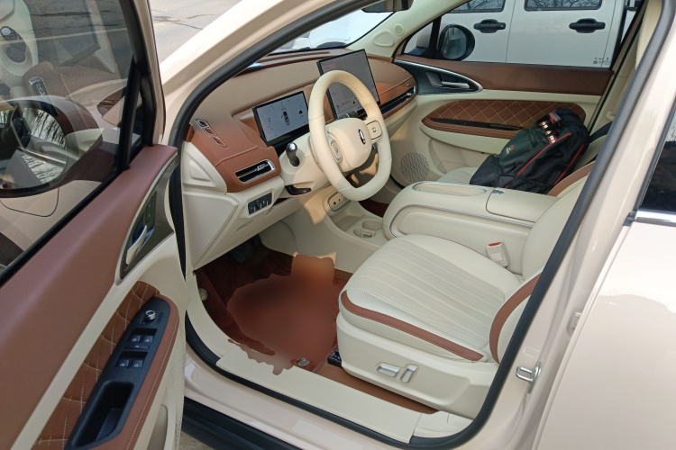 欧拉好猫 2025款 430km 尊荣型中控内饰7003