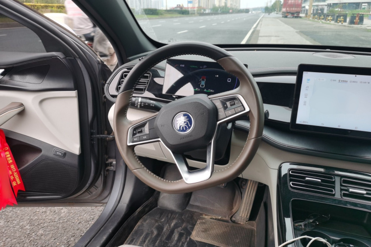 比亚迪 秦PLUS 2023款 冠军版 DM-i 55KM领先型中控内饰13