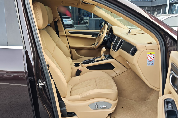 保时捷 2014款 Macan 2.0T中控内饰7010