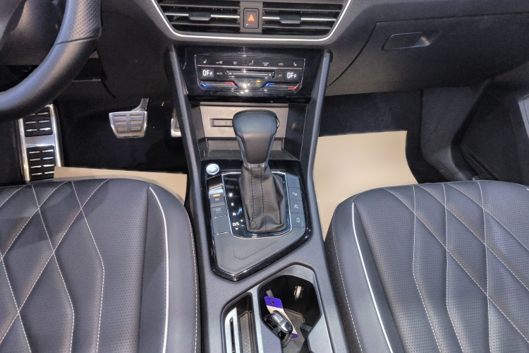 大众 途观L 2023款 改款 330TSI 自动两驱R-Line越享版局部细节18