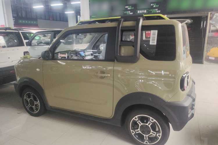 吉利银河 2025款 210km 熊猫骑士车身外观4