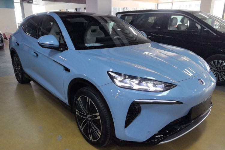 腾势N7 2024款 630 四驱智驾Ultra版车身外观3