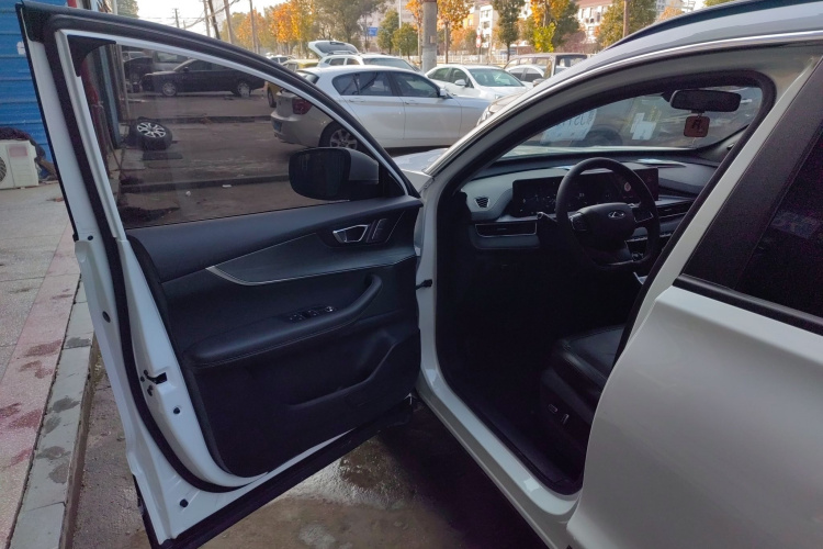 奇瑞 瑞虎7 PLUS 2021款 鲲鹏版 1.6TGDI DCT豪华型+中控内饰7003