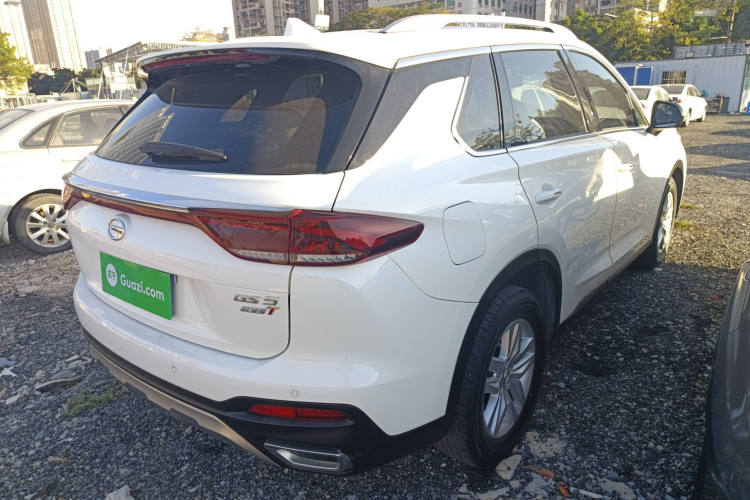 广汽传祺 传祺GS5 2019款 235T 自动精英版车身外观7