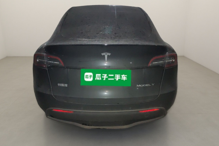 特斯拉 Model Y 2021款 标准续航后驱版车身外观6