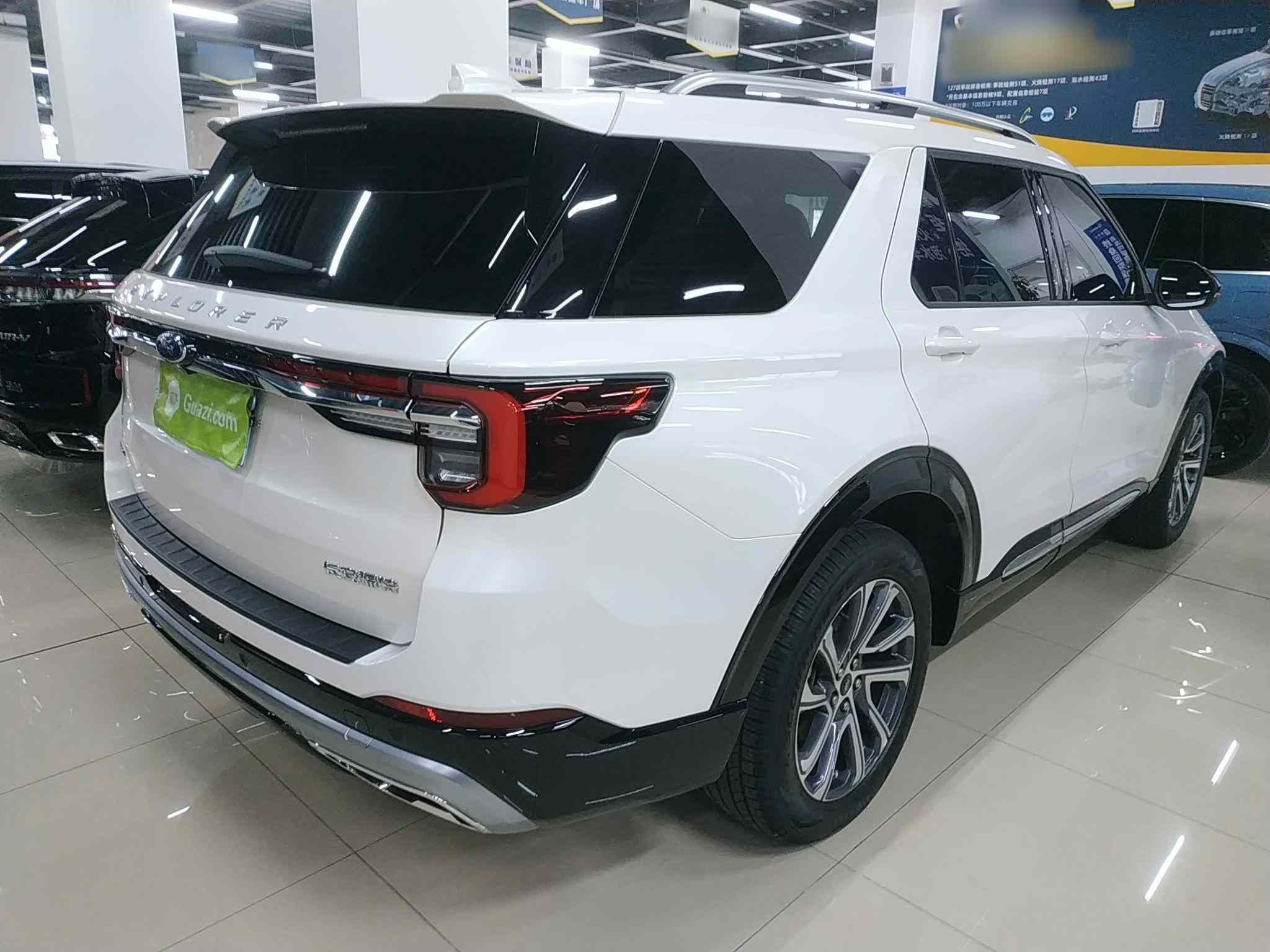 福特 探险者 2025款 2.3T EcoBoost 四驱穿越版 5座(5)