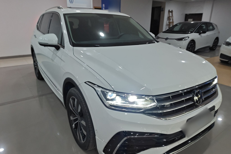 大众 途观L 2024款 出众款 330TSI 自动两驱R-Line龙耀版车身外观6002