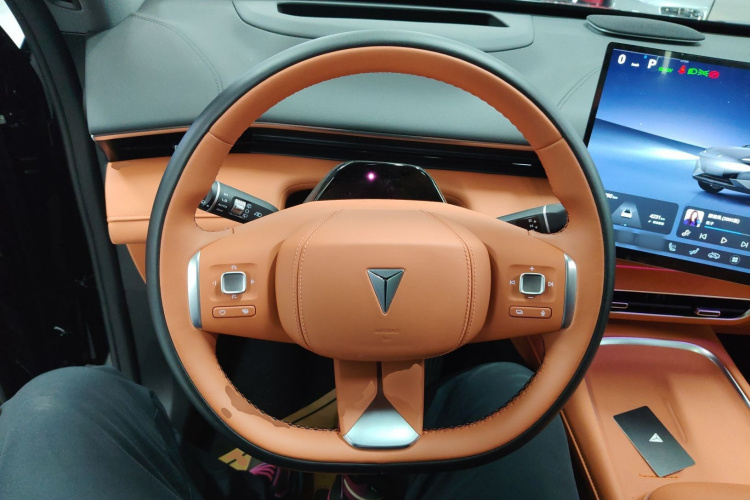 深蓝汽车 深蓝S07 2025款 215Max 华为乾崑智驾ADS SE增程版中控内饰13