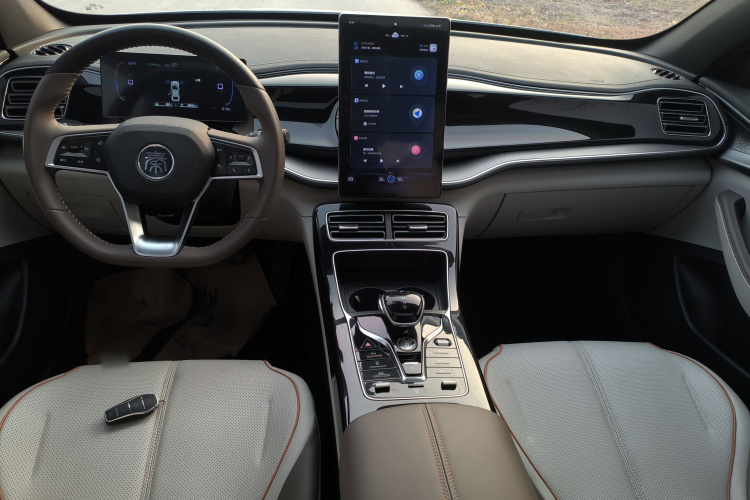 比亚迪 秦PLUS 2023款  冠军版 DM-i 120KM超越型中控内饰12