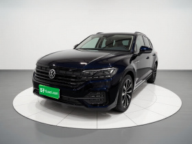 大众 途锐 2023款 3.0TSI 锐享版 曜黑运动套装