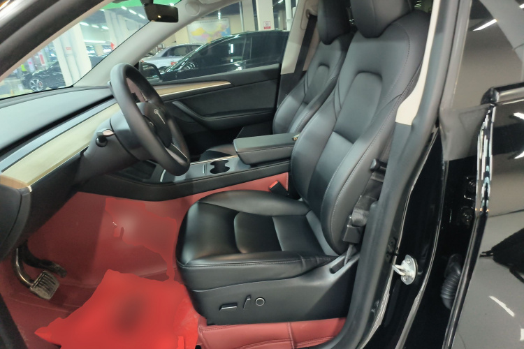 特斯拉 Model Y 2022款 改款 后轮驱动版中控内饰19