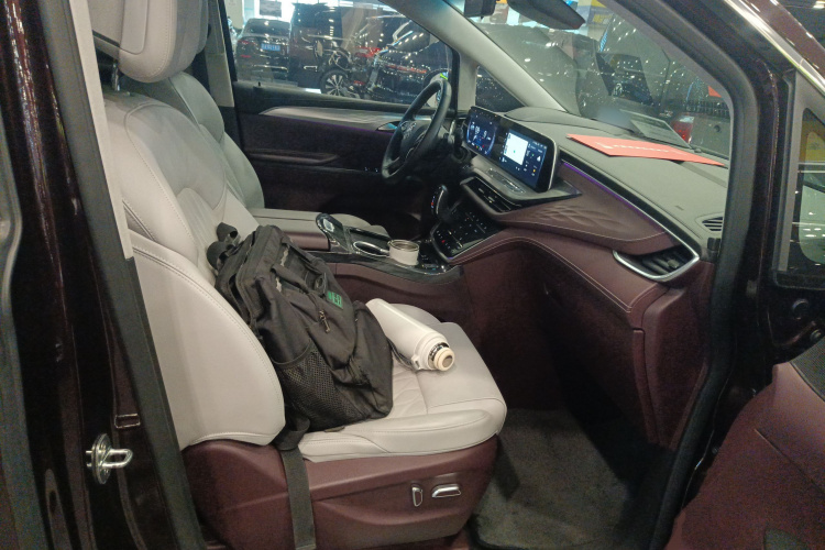 别克GL8 2022款 Avenir艾维亚 六座贤礼版局部细节41