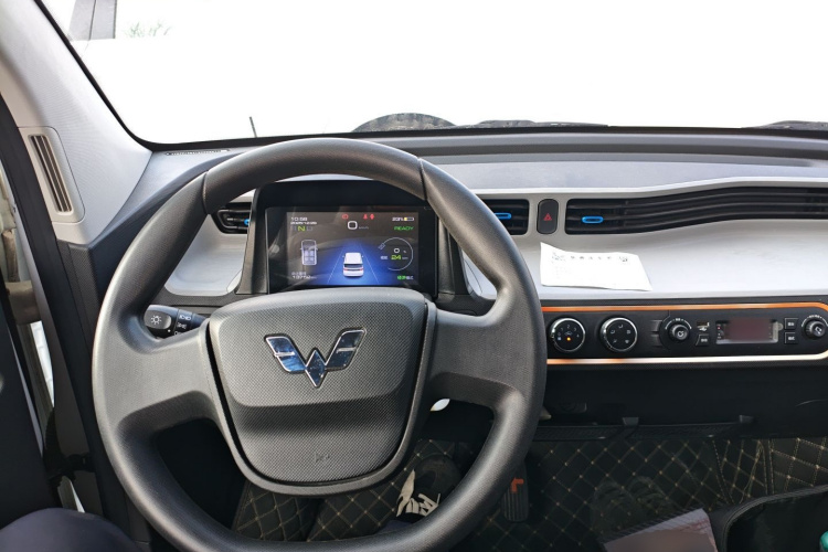 五菱汽车 宏光MINIEV 2022款 自在款 磷酸铁锂中控内饰7002