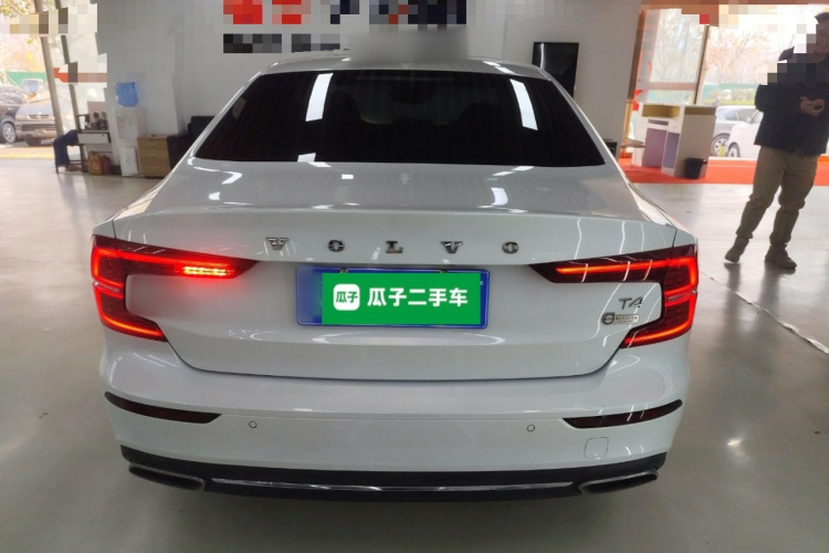 沃尔沃S60 2021款 T4 智远豪华版车身外观6