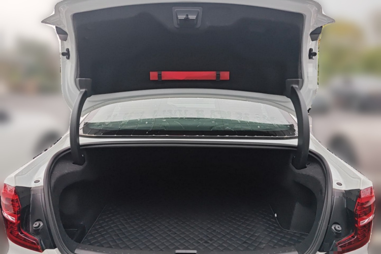 沃尔沃S60 2025款 B4 智远豪华版中控内饰23