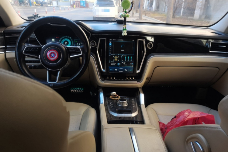 众泰T700 2017款 1.8T 双离合尊贵型中控内饰7002