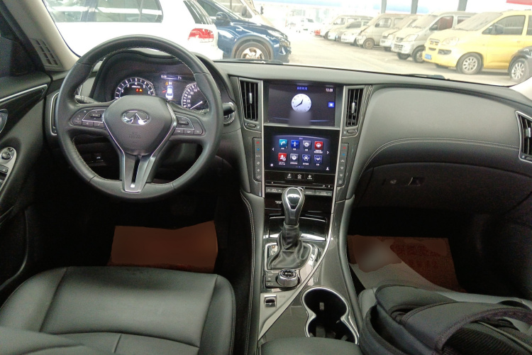 英菲尼迪Q50L 2018款 2.0T 舒适版 国VI中控内饰7002