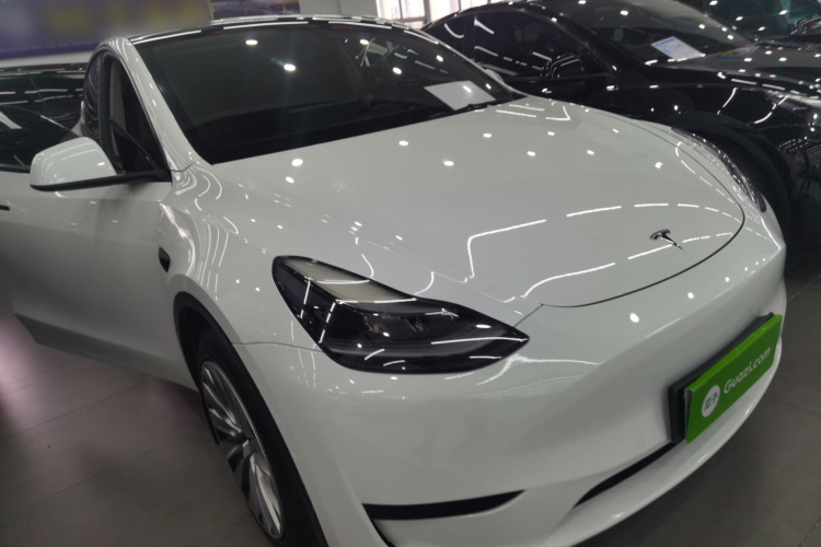 特斯拉 Model Y 2022款 改款 后轮驱动版车身外观3