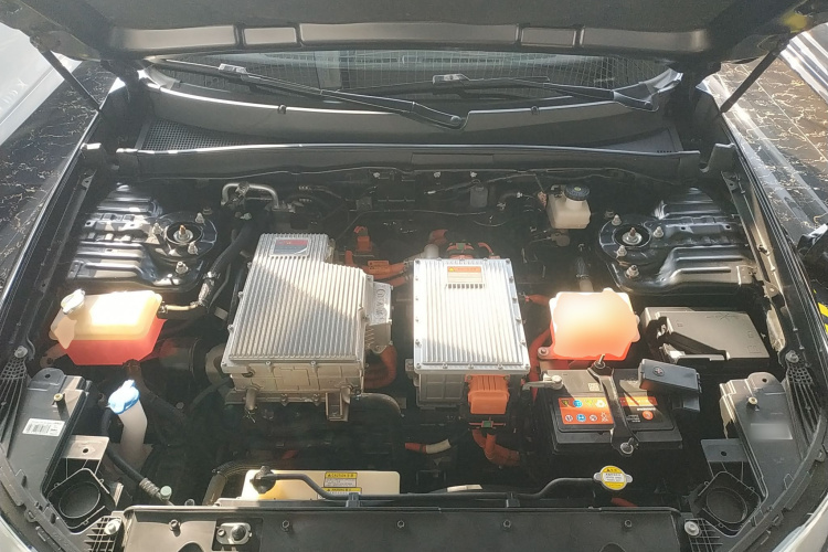 江汽集团 江淮iEVA60 2019款 旗舰型机舱底盘24