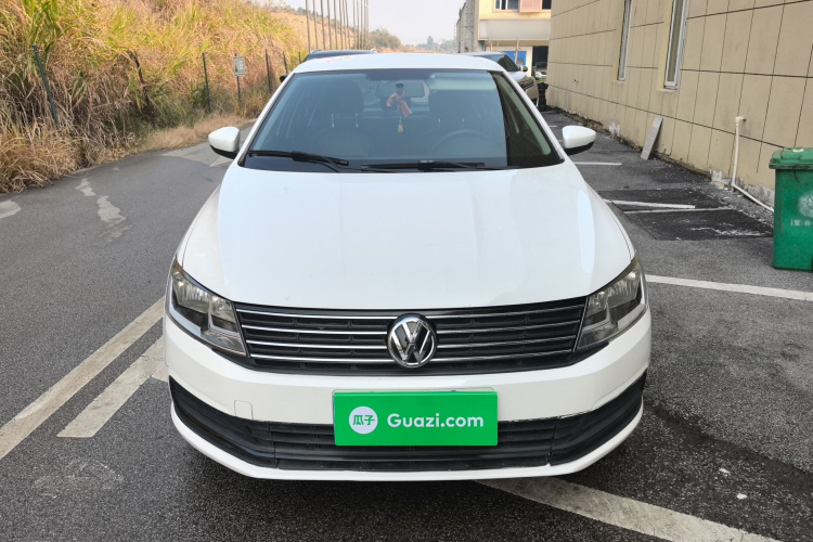 大众 朗逸 2017款 1.6L 自动风尚版车身外观2