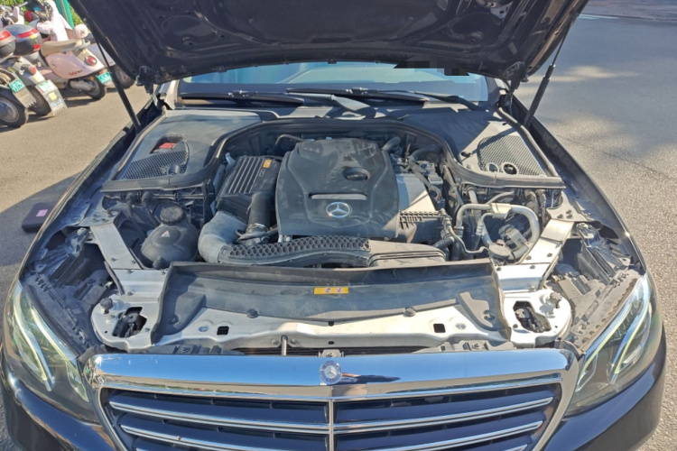 奔驰E级 2017款 E 300 L 豪华型局部细节24