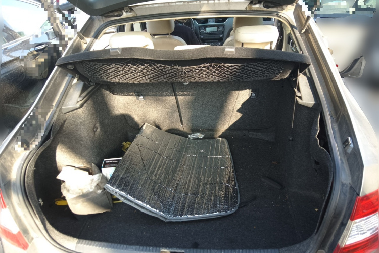 斯柯达 明锐 2015款 1.6L 自动逸俊版中控内饰23