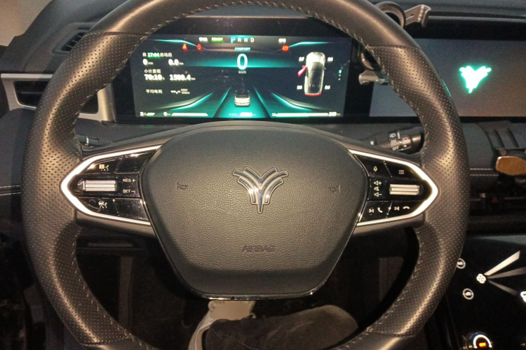 哪吒汽车 哪吒U 2021款 Pro 400 行业定制版局部细节13