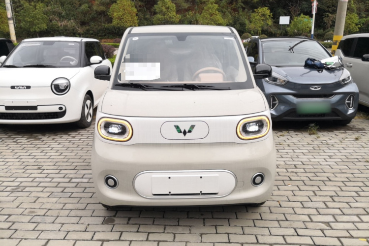 五菱汽车 宏光MINIEV 2024款 第三代 215km 青春版车身外观2