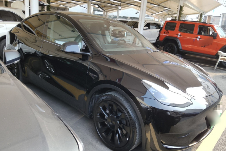特斯拉 Model Y 2022款 后轮驱动版车身外观6002