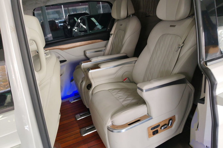 别克GL8 2018款 ES 28T 舒适型 国VI中控内饰21