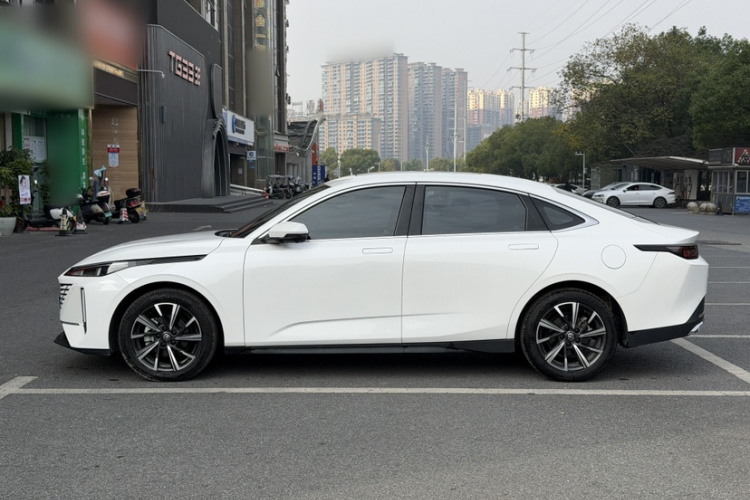 长安 逸动 2024款 1.5T GDI自动 旗舰型车身外观6001