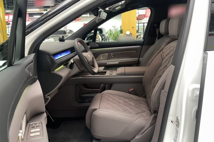 蔚来ES8 2026款 六座行政豪华版中控内饰7007