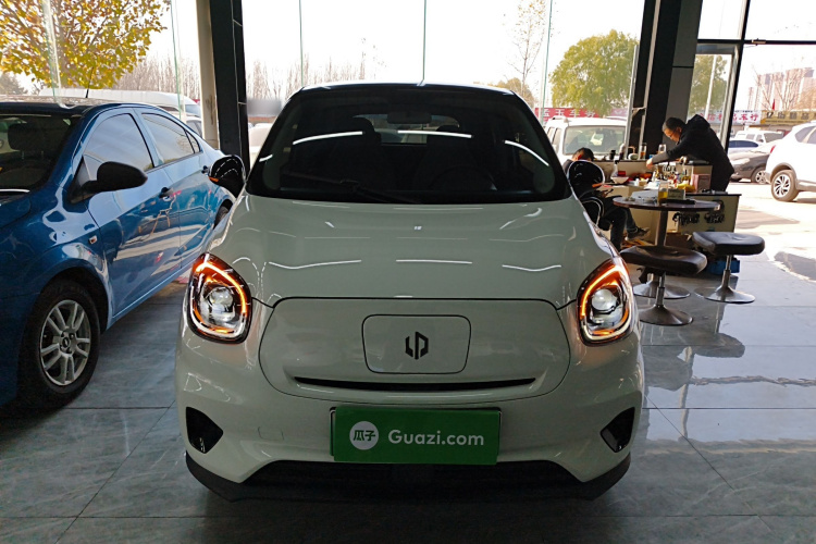 零跑汽车 零跑T03 2022款 玛瑙版车身外观2