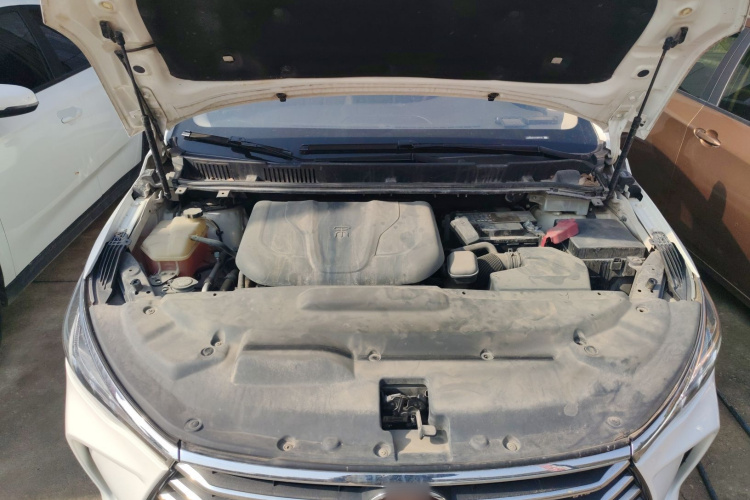 比亚迪 宋MAX 2017款 1.5T 自动智联豪华型 7座机舱底盘24