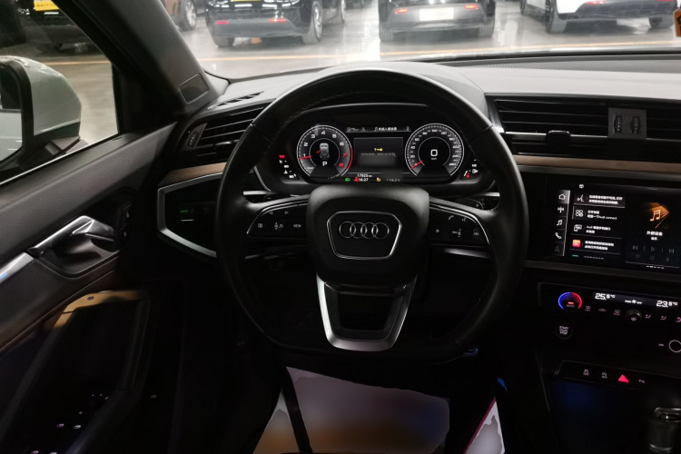 奥迪Q3 2024款 35 TFSI 时尚致雅型中控内饰13