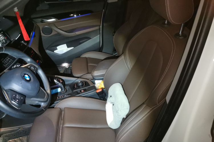 宝马X1 2020款 sDrive20Li 时尚型中控内饰19