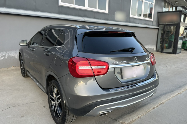 奔驰GLA 2016款 GLA 220 4MATIC 时尚型车身外观6002