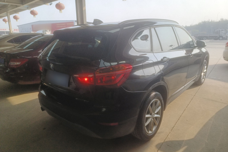 宝马X1 2019款 sDrive18Li 时尚型车身外观7