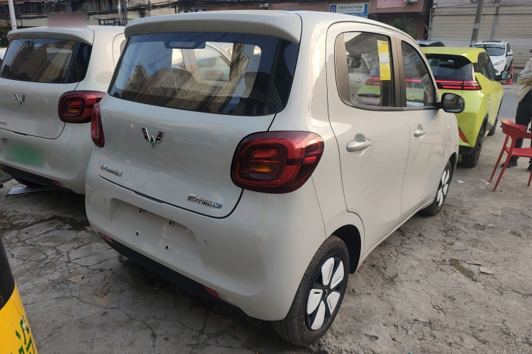 五菱汽车 宏光MINIEV 2025款 四门版 进阶款车身外观7