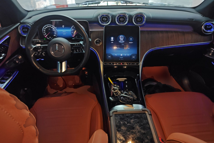 奔驰GLC 2023款 改款 GLC 300 L 4MATIC 动感型 5座中控内饰12