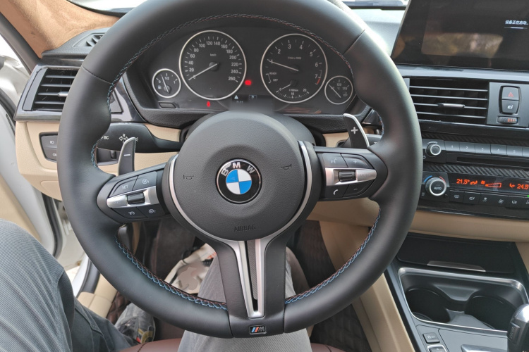 宝马3系 2015款 320Li 超悦版时尚型中控内饰13